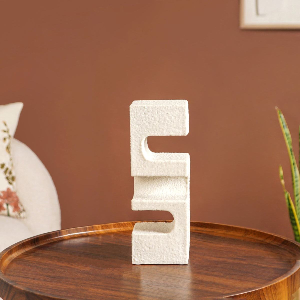 Abstract Architectural Sculpture Short