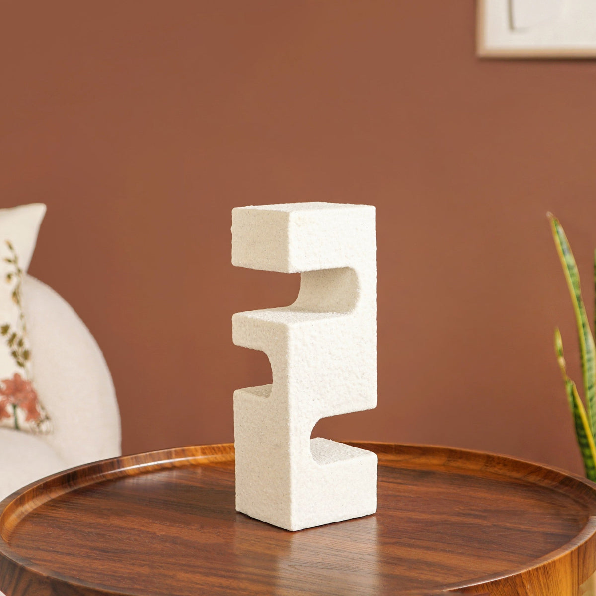 Abstract Architectural Sculpture Short