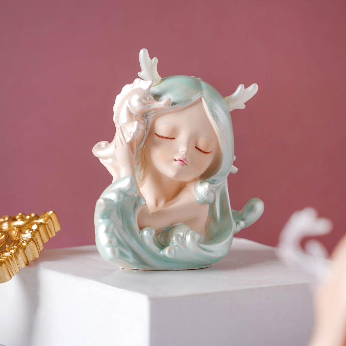 Oceanic Life Décor Showpiece