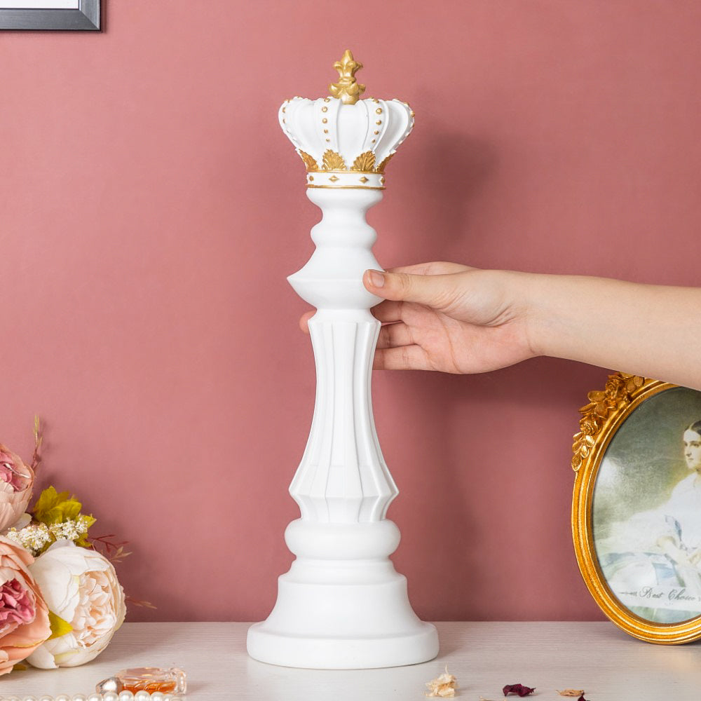 Chess King Showpiece White 15 Inch