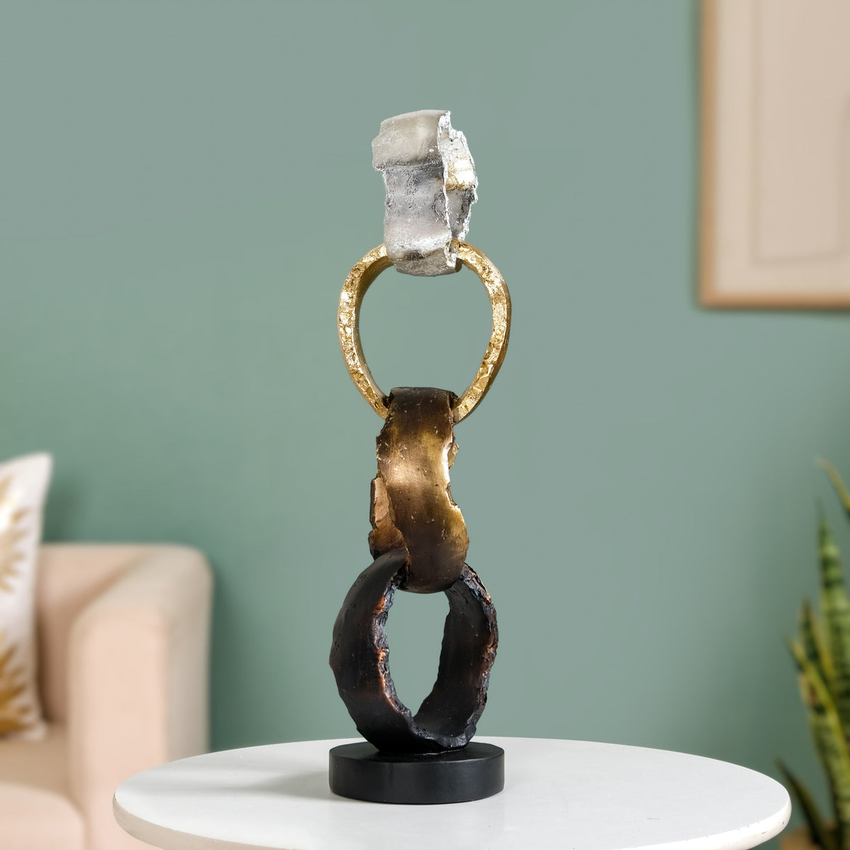 Luxe Linked Hoops Decor