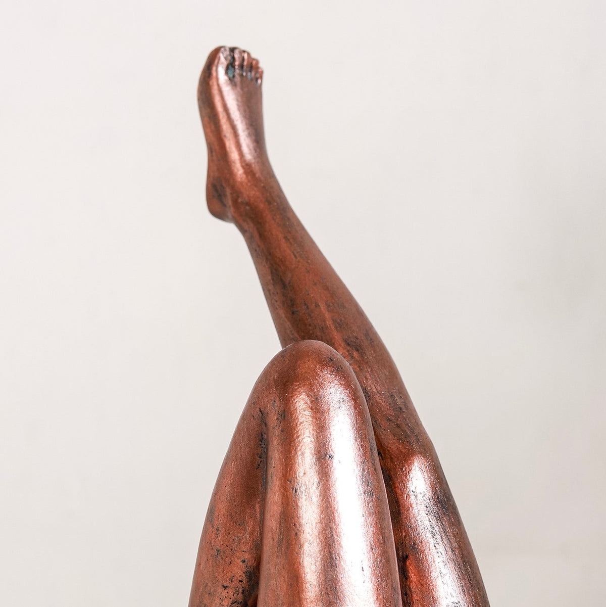 Pop Culture Retro Upturned Legs Bookends