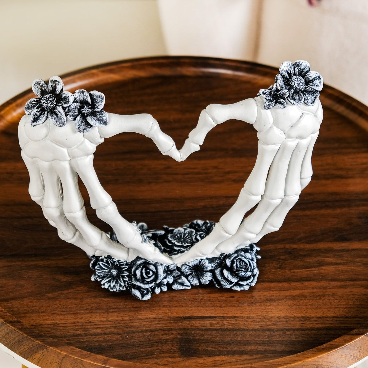 Skeleton Love Hands Decor Showpiece