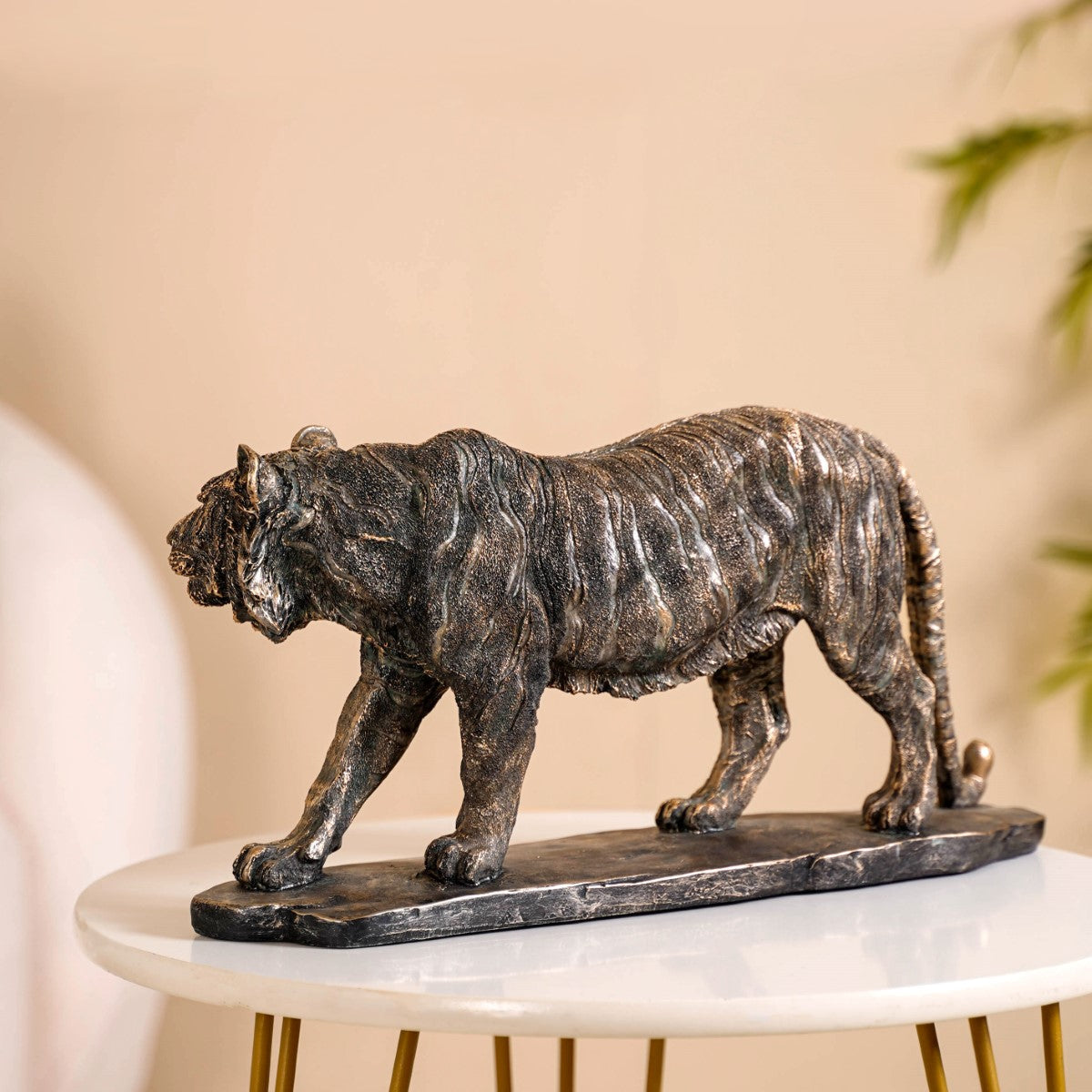Majestic Tiger Showpiece For Room Decor Large